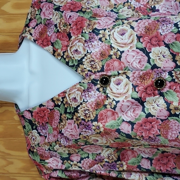 CB Collection blouse - Picture 3 of 5